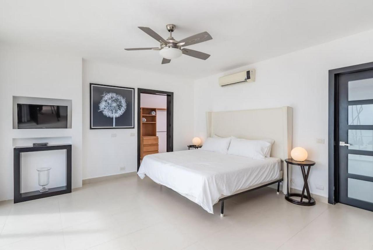 Villa Pandora Beach Front Villa With Chef Game Room Pool ปุนตากานา ภายนอก รูปภาพ